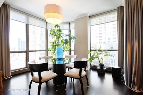 21 E Huron St #1307, Chicago, IL 60611 photo 5