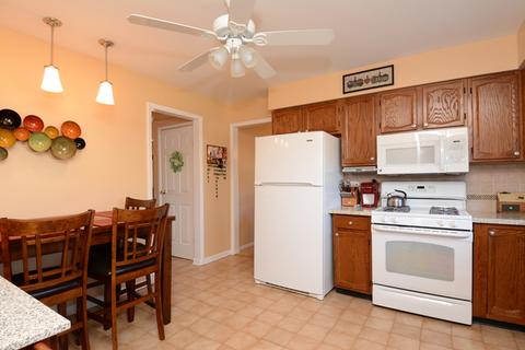 922 E Paddock Dr, Palatine, IL 60074 photo 9
