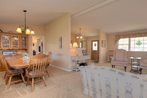 922 E Paddock Dr, Palatine, IL 60074 photo 2