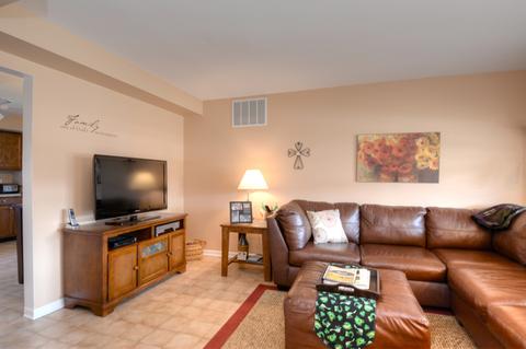 922 E Paddock Dr, Palatine, IL 60074 photo 7