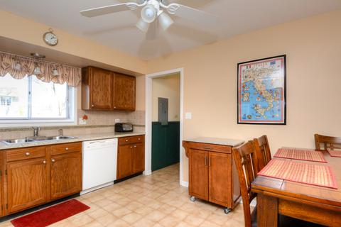 922 E Paddock Dr, Palatine, IL 60074 photo 10