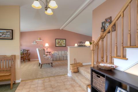 922 E Paddock Dr, Palatine, IL 60074 photo 4