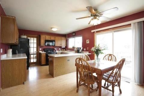 2010 Clematis Dr, Algonquin, IL 60102 photo 4