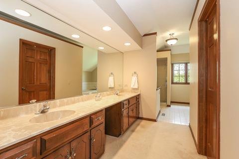 8500 Walredon Ave, Burr Ridge, IL 60527 photo 19