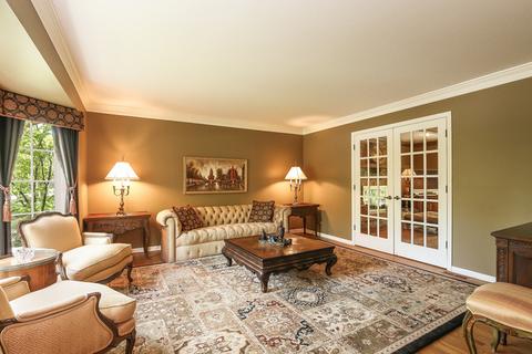 8500 Walredon Ave, Burr Ridge, IL 60527 photo 4