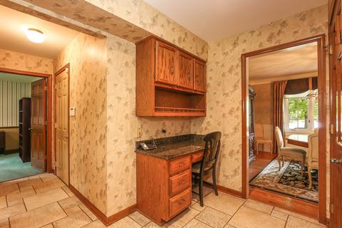8500 Walredon Ave, Burr Ridge, IL 60527 photo 15