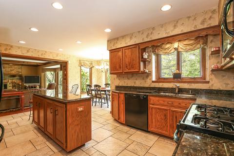 8500 Walredon Ave, Burr Ridge, IL 60527 photo 12