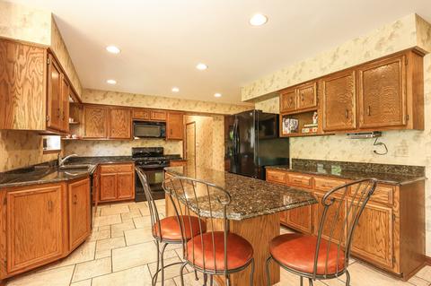 8500 Walredon Ave, Burr Ridge, IL 60527 photo 13