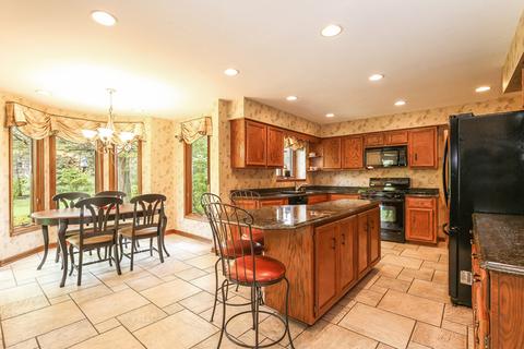 8500 Walredon Ave, Burr Ridge, IL 60527 photo 11