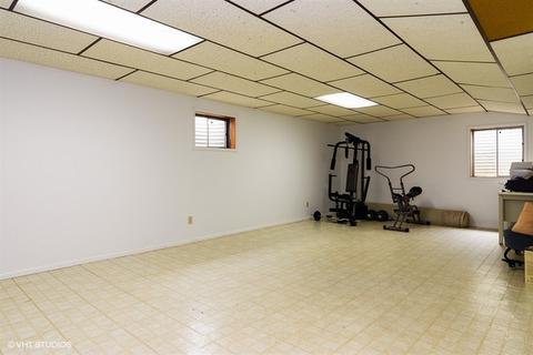 1050 Weeping Willow Dr, Wheeling, IL 60090 photo 8