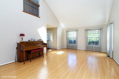 1050 Weeping Willow Dr, Wheeling, IL 60090 photo 2