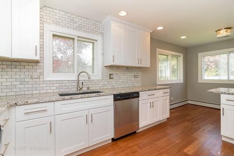 1074 Crimson Dr, Wheeling, IL 60090 photo 7