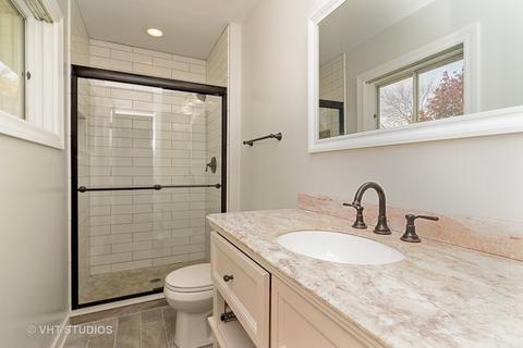 1074 Crimson Dr, Wheeling, IL 60090 photo 12