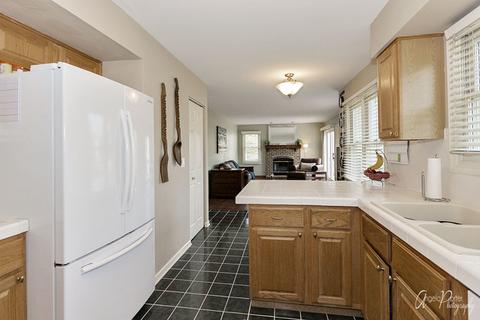 419 Sequoia Trl, Cary, IL 60013 photo 4