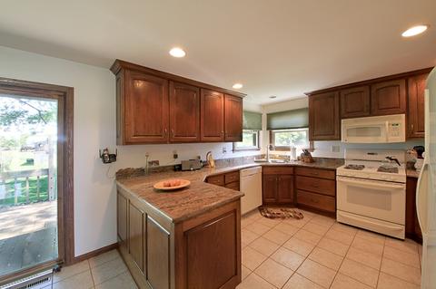 1610 E Old Pine Bluff Rd, Morris, IL 60450 photo 2