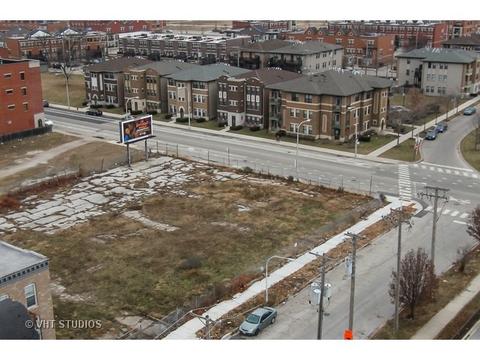 669 E Pershing Rd, Chicago, IL 60653 photo 1