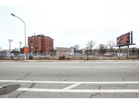 669 E Pershing Rd, Chicago, IL 60653 photo 4