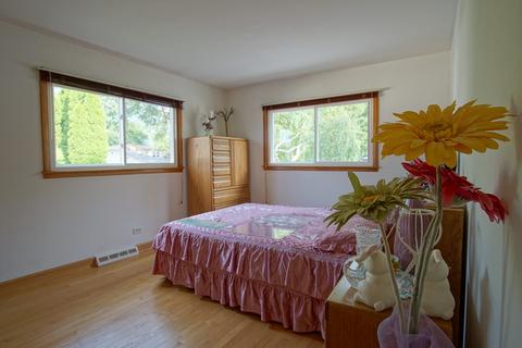 1117 Willson Dr, Des Plaines, IL 60016 photo 9