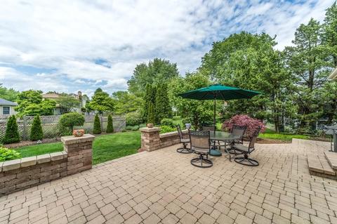 2085 Gladstone Dr, Wheaton, IL 60189 photo 10