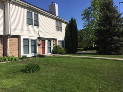 1725 Pickwick Ln, Glenview, IL 60025 photo 2