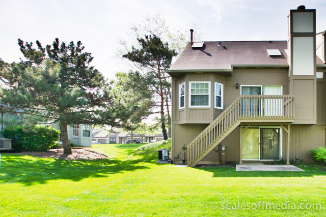 4532 Olmstead Dr, Hoffman Estates, IL 60192 photo 2