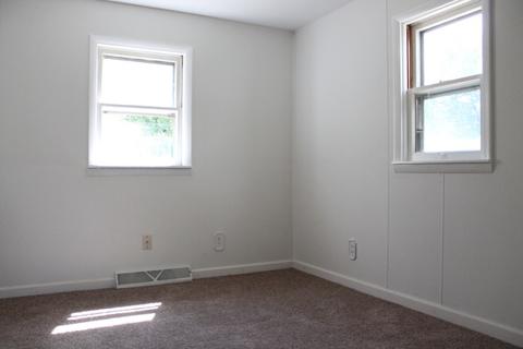 215 E Oak St, Georgetown, IL 61846 photo 5