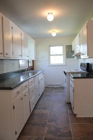 215 E Oak St, Georgetown, IL 61846 photo 2