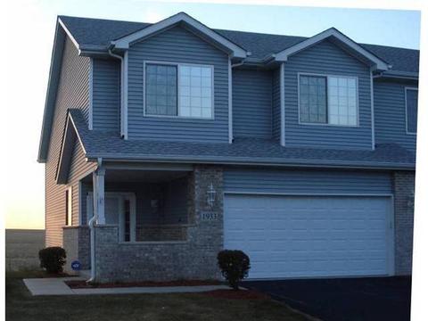 1933 Waters Edge Dr, Minooka, IL 60447 photo 1