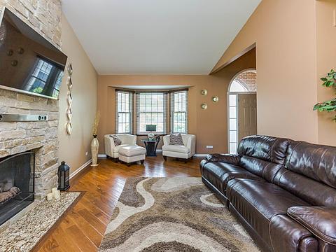 640 Rose Ln, Bartlett, IL 60103 photo 7