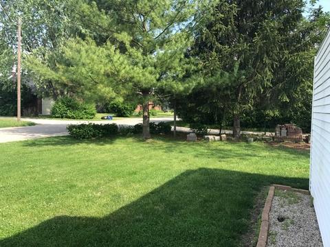 261 E Union St, Seneca, IL 61360 photo 9