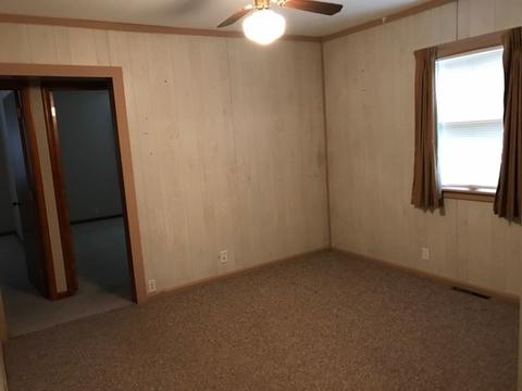 261 E Union St, Seneca, IL 61360 photo 19
