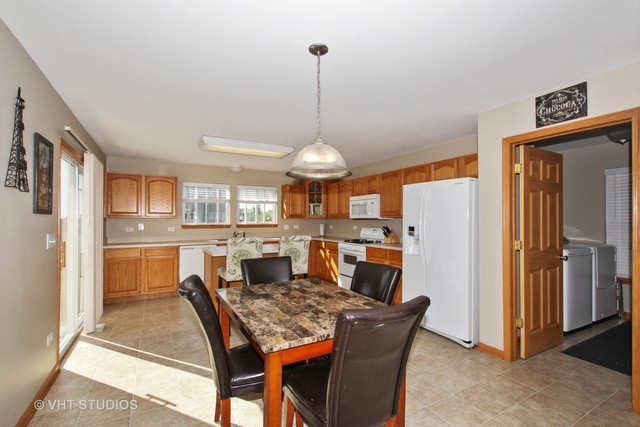 25312 Maxwell St, Manhattan, IL 60442 photo 3