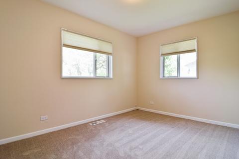 535 Geronimo St, Hoffman Estates, IL 60169 photo 9