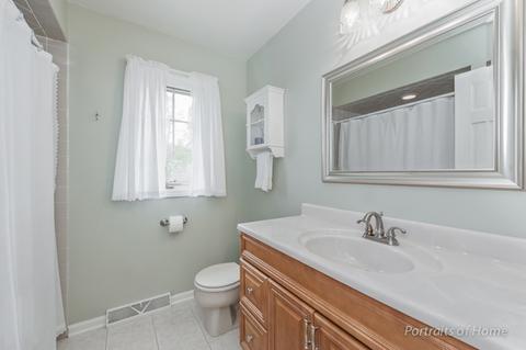 2015 Cromwell Dr, Wheaton, IL 60189 photo 14