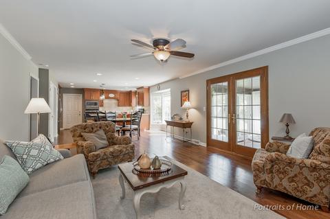 2015 Cromwell Dr, Wheaton, IL 60189 photo 11
