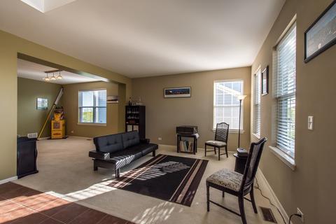 3093 Chalkstone Ave, Elgin, IL 60124 photo 9