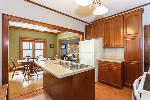 207 N Hunter St, Thornton, IL 60476 photo 6