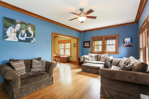 207 N Hunter St, Thornton, IL 60476 photo 2