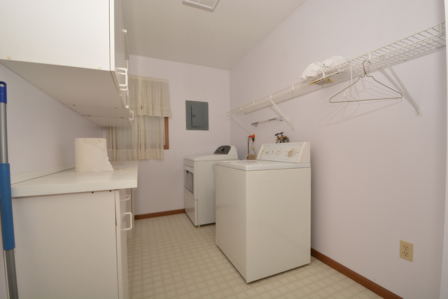 516 E Walnut St E, Peotone, IL 60468 photo 21