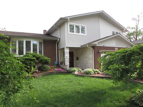 1611 E Cedar Ln, Mount Prospect, IL 60056 photo 1