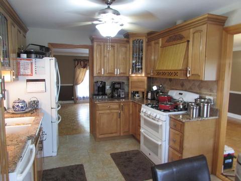 1611 E Cedar Ln, Mount Prospect, IL 60056 photo 4