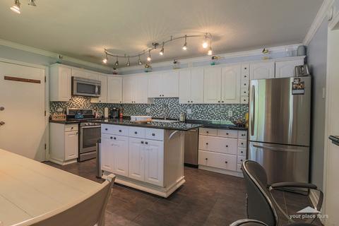 1245 Mallard Dr, Elgin, IL 60123 photo 9