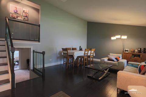1245 Mallard Dr, Elgin, IL 60123 photo 3