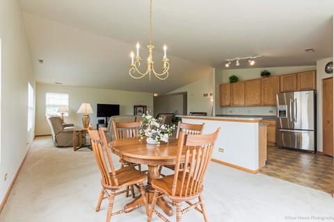 1562 Matthew Dr, Algonquin, IL 60102 photo 9