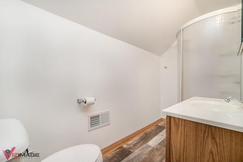 210 Sheldon Ave, Campus, IL 60920 photo 22