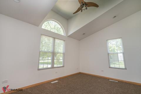 210 Sheldon Ave, Campus, IL 60920 photo 16