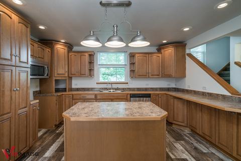 210 Sheldon Ave, Campus, IL 60920 photo 9