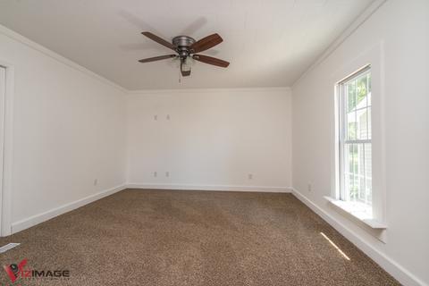 210 Sheldon Ave, Campus, IL 60920 photo 15