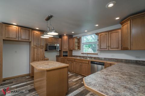 210 Sheldon Ave, Campus, IL 60920 photo 10