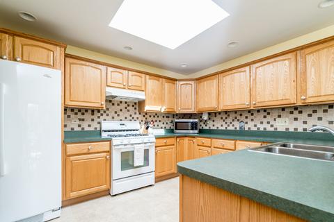 16205 Fairfield Dr, Plainfield, IL 60586 photo 5
